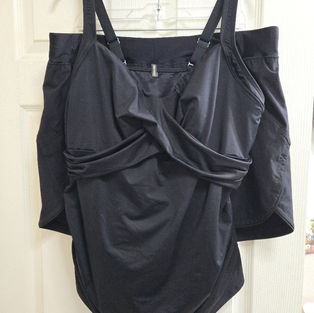 Lands End Women's 20W Black Tankini With Board Shorts